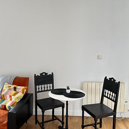 Charmant Studio Au Coeur Du 18E Apartamento Paris Exterior foto